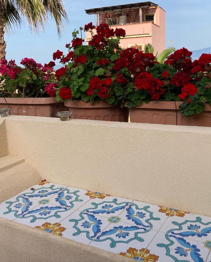 L'Antico Borgo Bed & Breakfast Милацо Екстериор снимка