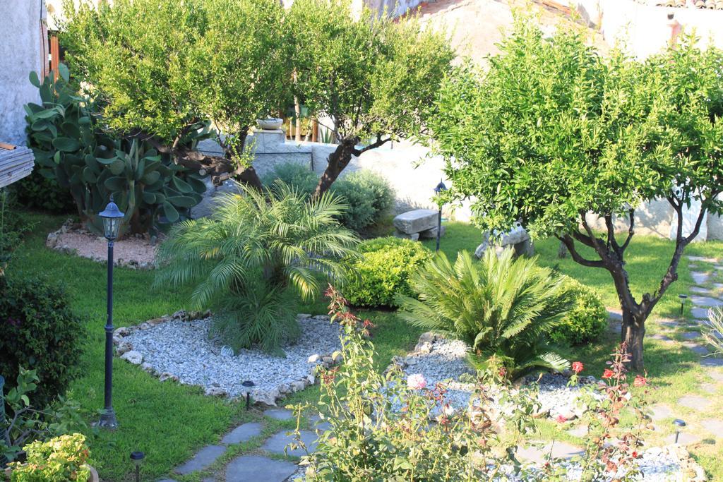 L'Antico Borgo Bed & Breakfast Милацо Екстериор снимка