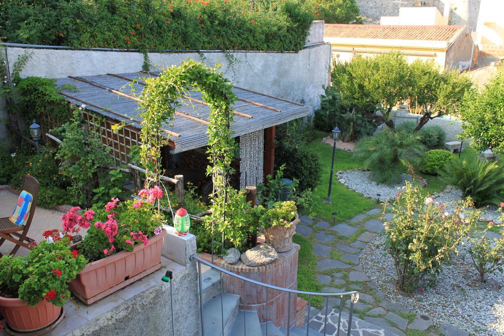 L'Antico Borgo Bed & Breakfast Милацо Екстериор снимка