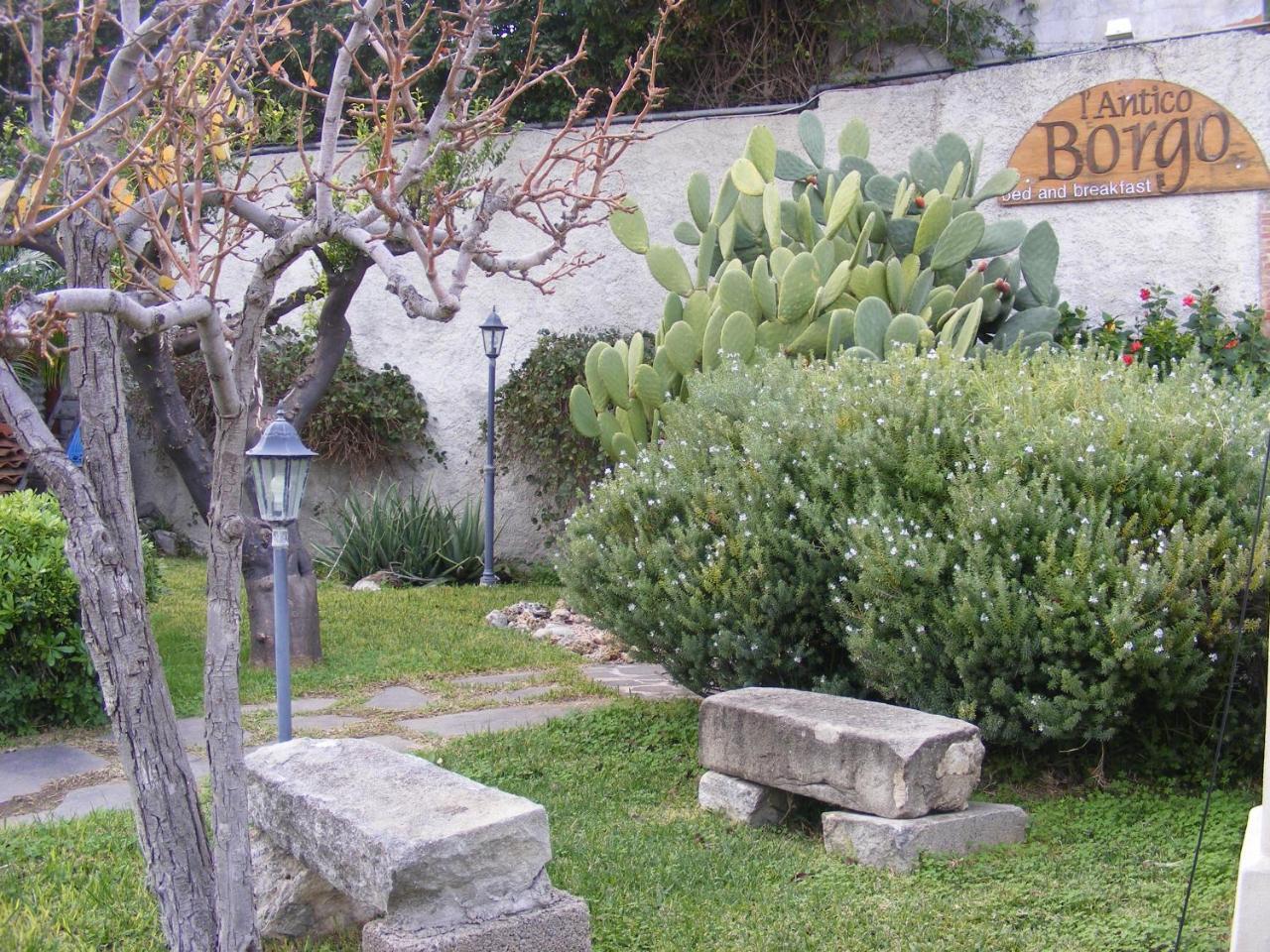 L'Antico Borgo Bed & Breakfast Милацо Екстериор снимка